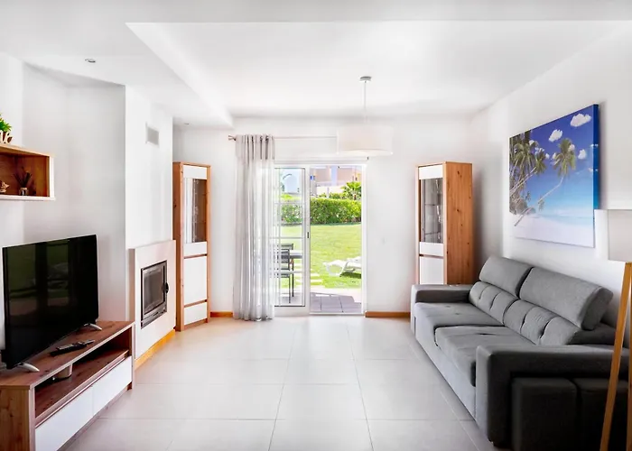 Apartamento No Condominio Baia Village Com Piscina