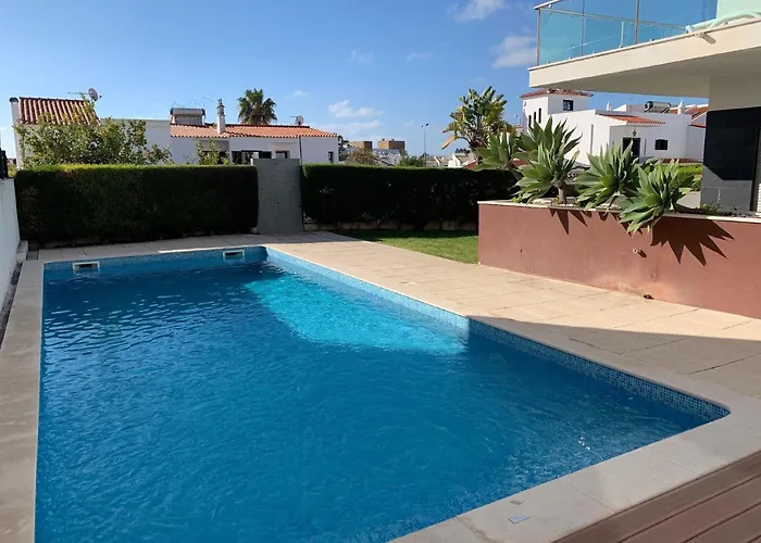 Neue Wohnung In Albufeira Mit Grossem Balkon
