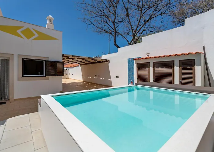 Villa Ancora - Nex To The Beach - Parking - Swimming Pool - By Bedzy