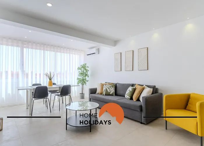 #171 Pateo 2 Flat By Home Holidays