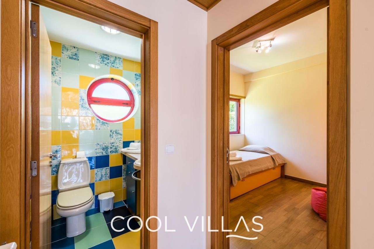 Acquamarina - 5 Bedroom, Water Front Albufeira