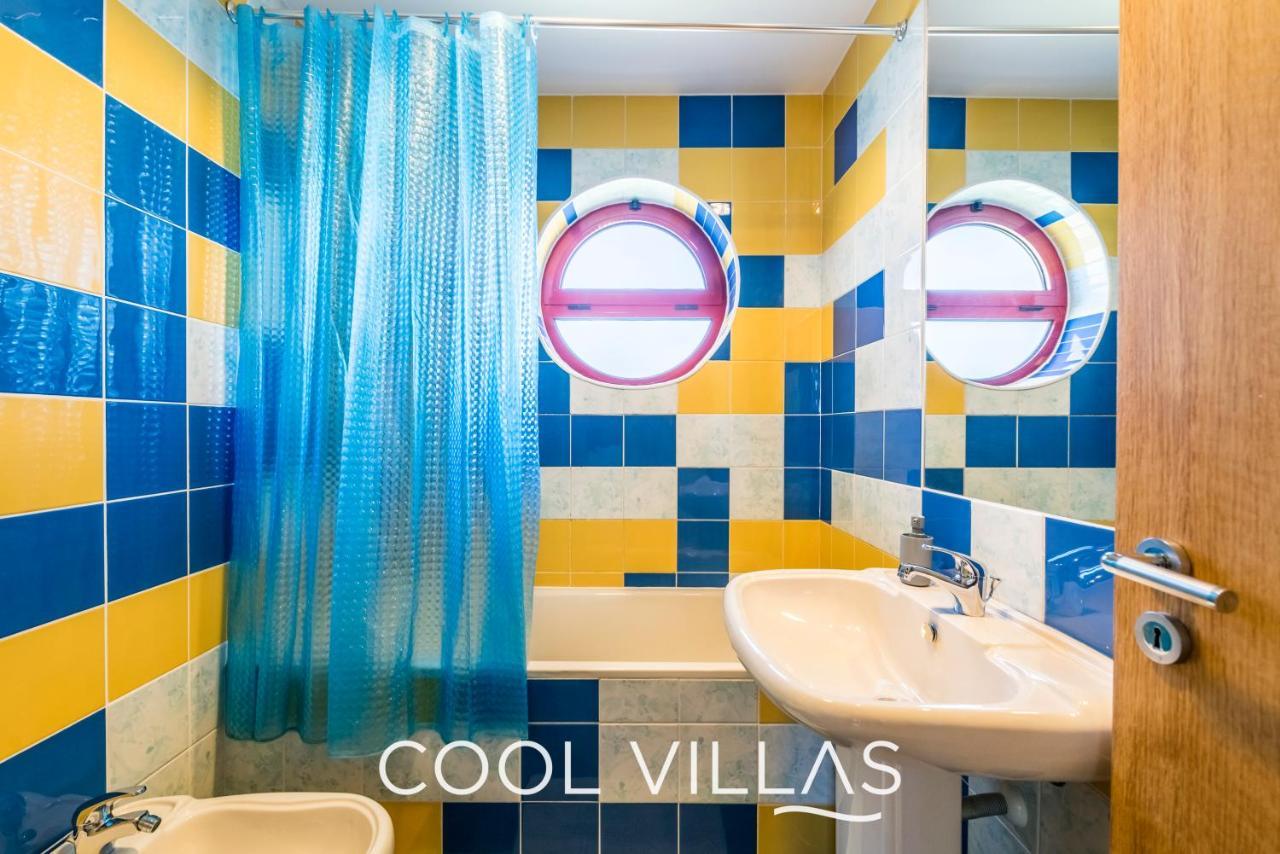 Ferienhaus Acquamarina - 5 Bedroom, Water Front *