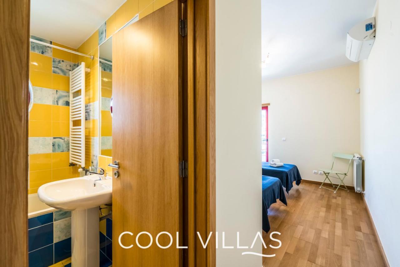 Acquamarina - 5 Bedroom, Water Front *