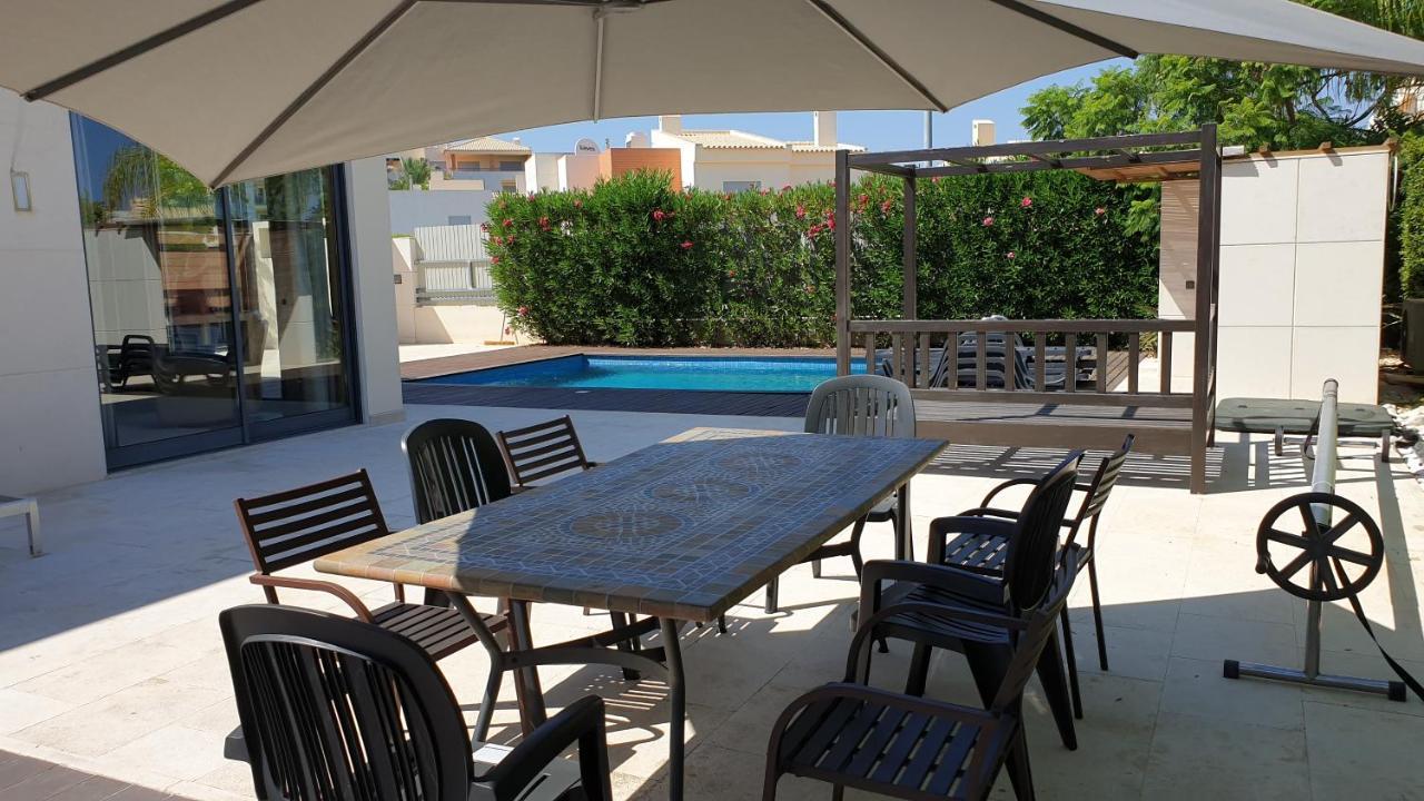Luxury Olivia 10 - 15 Min To The Oura, Private Swimming Pool * Albufeira