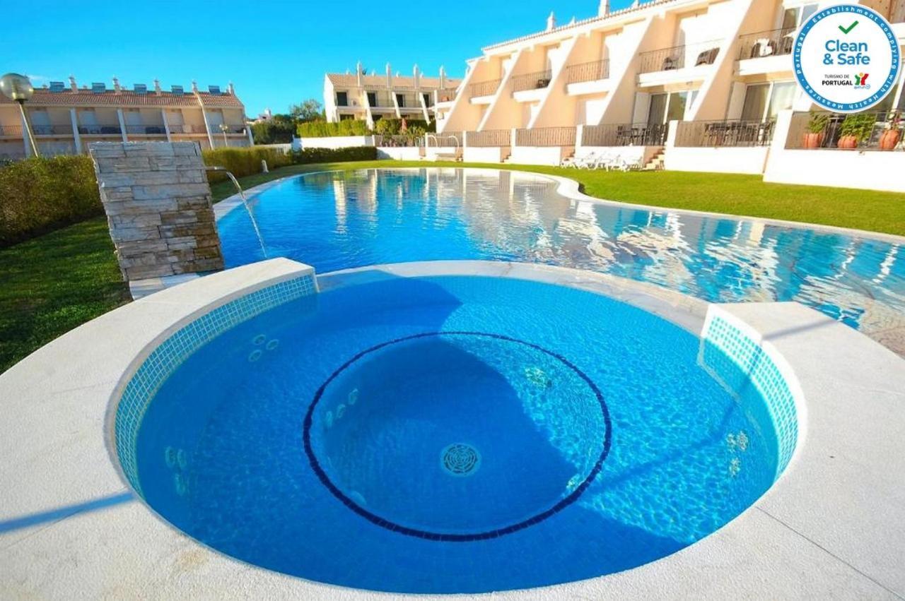 House F Sao Rafael - Free Wifi & Airco, Netflix Ready - 300m From The