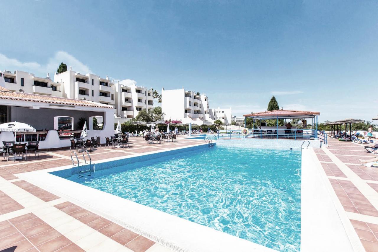 Seaview - 10 Min. Beach, Private Condo, Pool, Grill & Free Parking