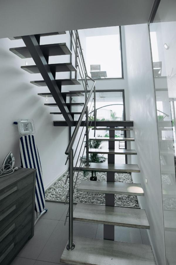Villa In Albufeira With Private Swimming Pool For 8 People *