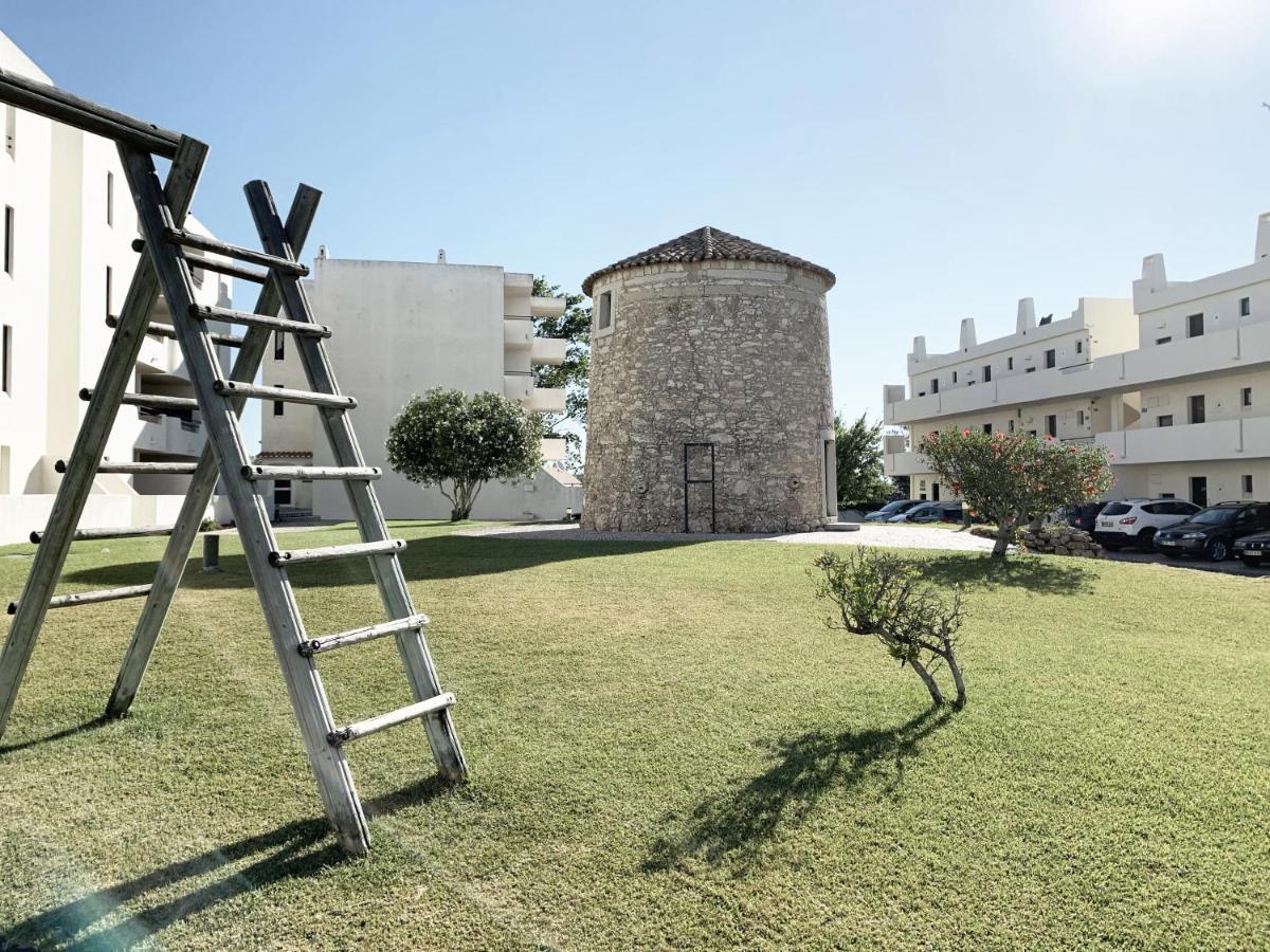 Seaview - 10 Min. Beach, Private Condo, Pool, Grill & Free Parking Albufeira