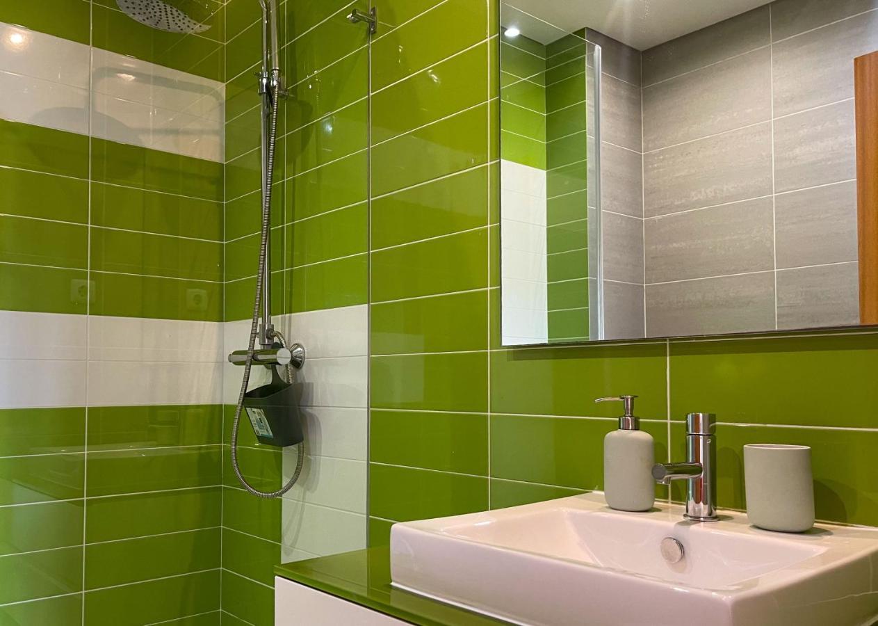 Apartment Modern 2 Bed Town House Af,
