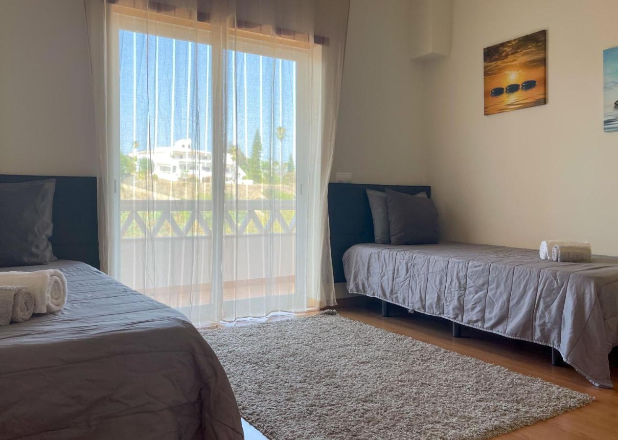 Modern 2 Bed Town House Af, Apartment Albufeira