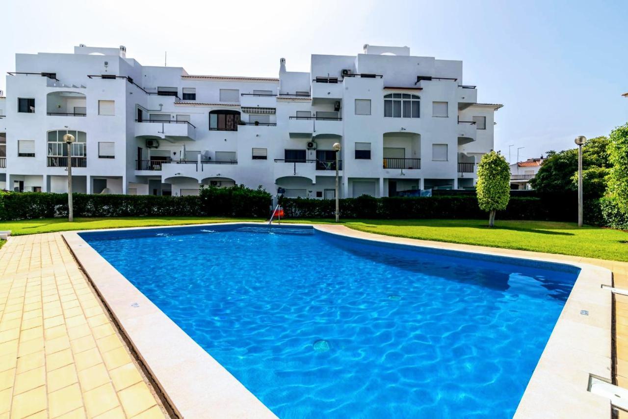 Apartment 1 Bed With Pool In