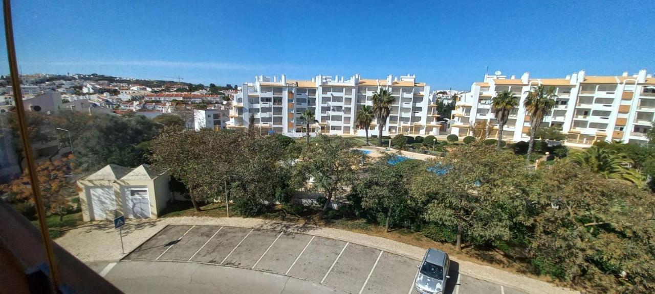 Apartamento Bela Vista Tennis Club, Free Wifi - By Algarkasa Albufeira