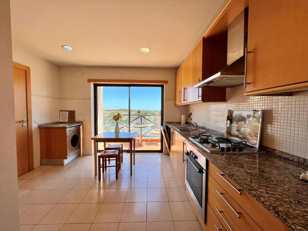Modern 2 With Pool By Homing Apartment *