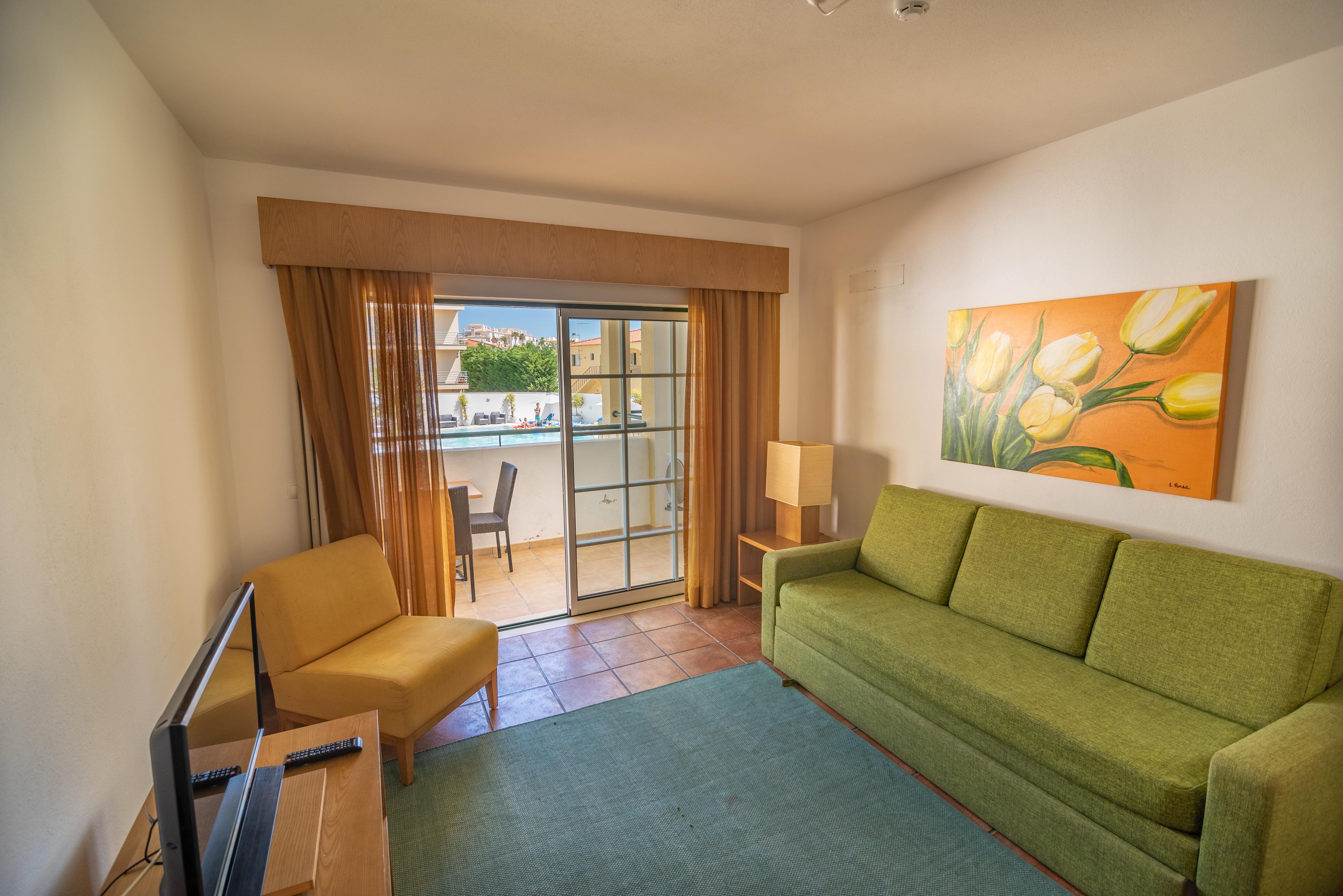 Turisticos Novochoro Aparthotel
