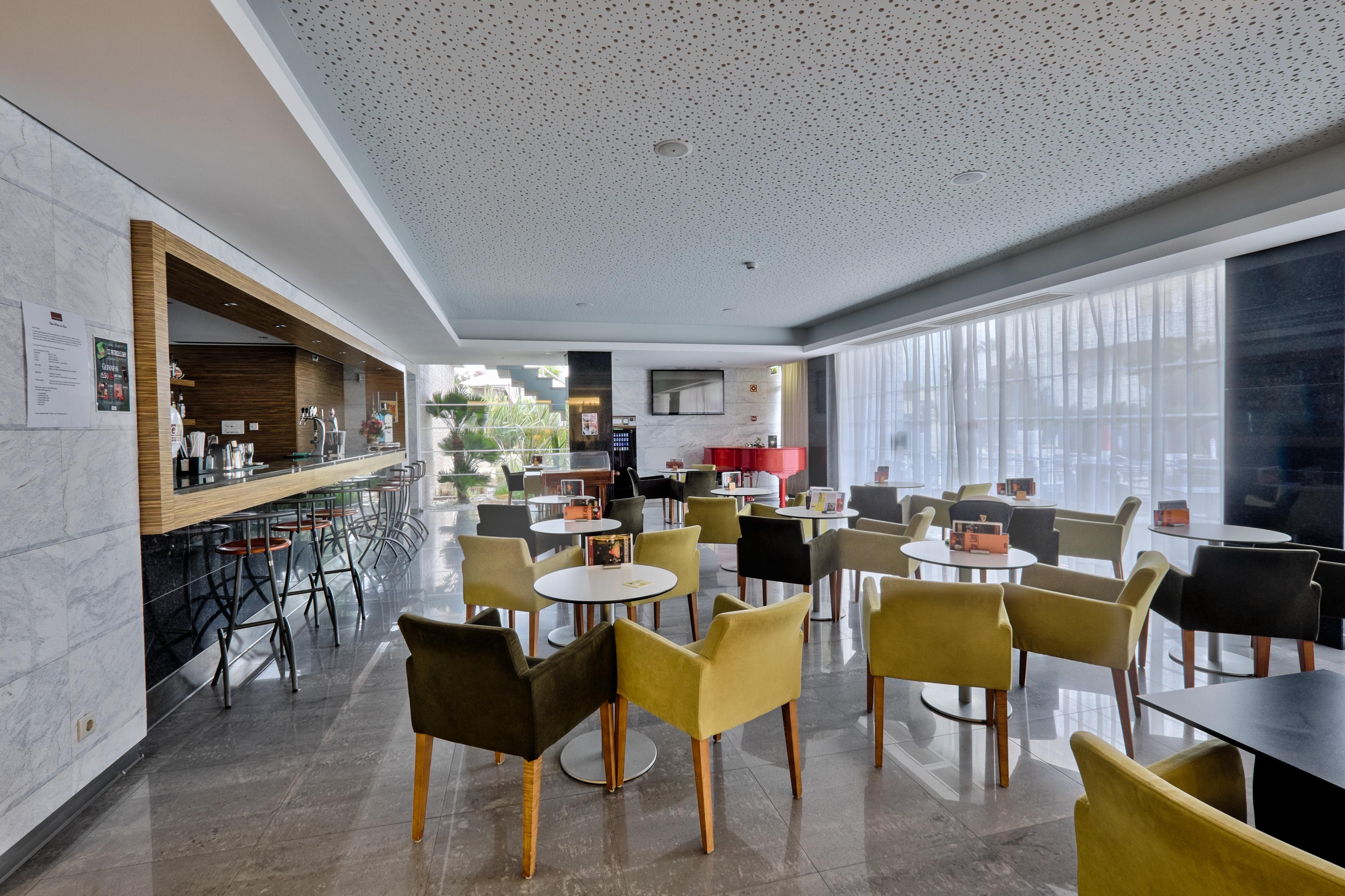 Muthu Clube Da Oura Aparthotel