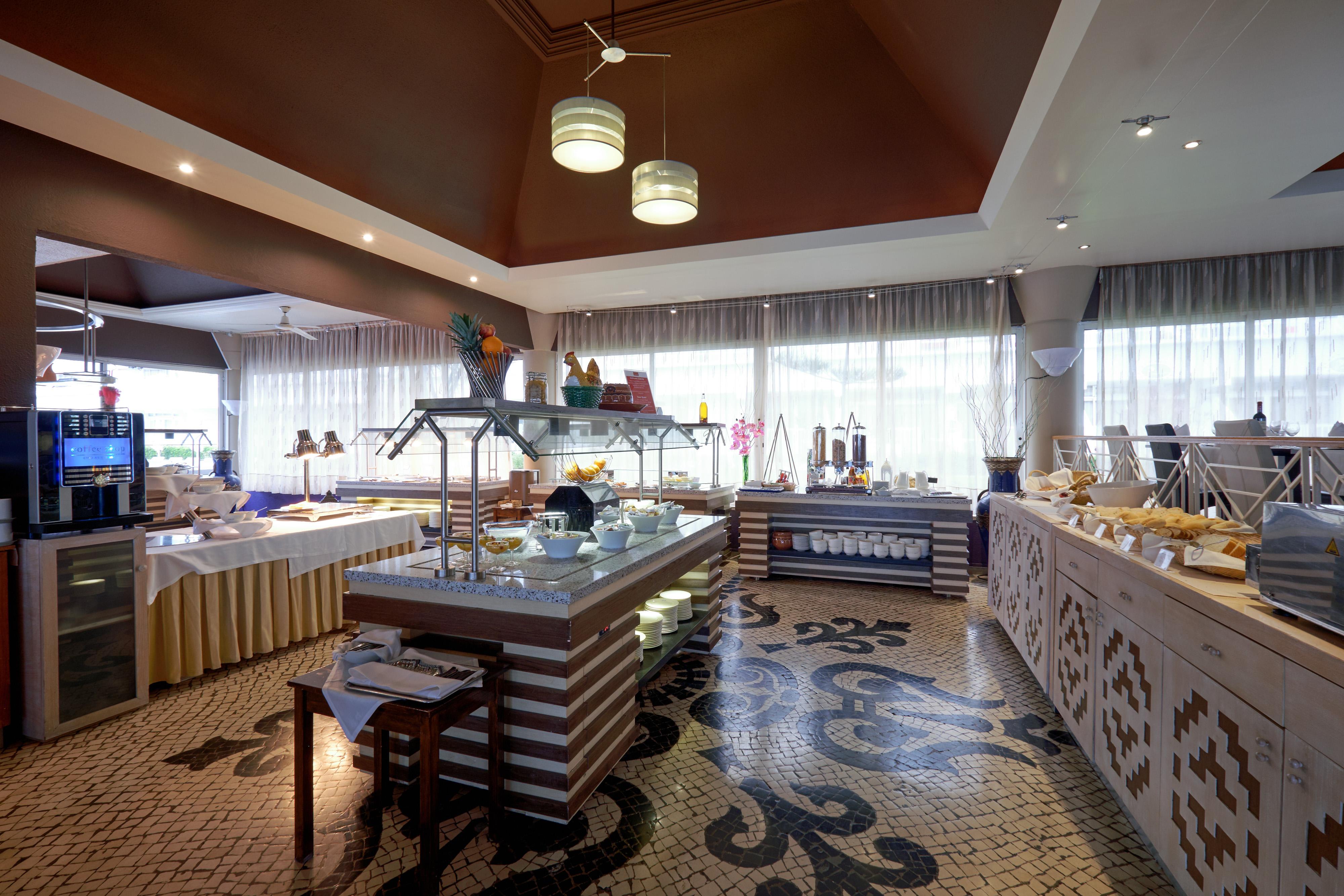 Aparthotel Muthu Clube Da Oura 4*