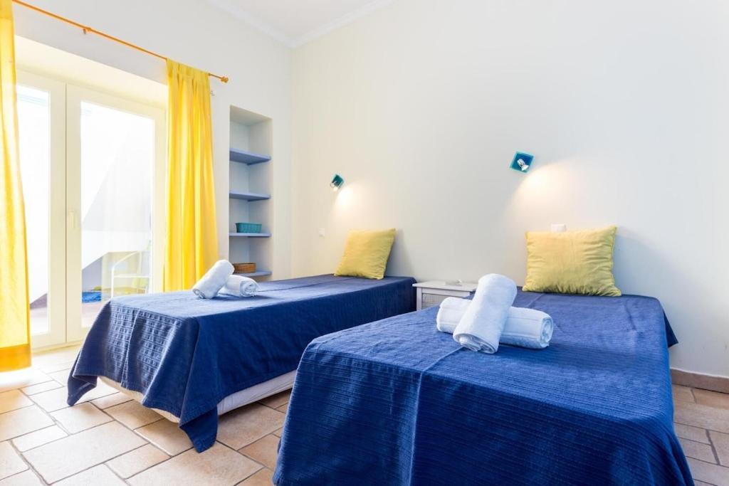 Refurbished Beachfront House, Pool, Ac, Wifi, Albufeira, Sea View * Albufeira