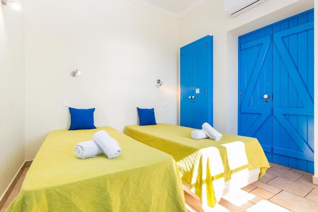 Holiday home Refurbished Beachfront House, Pool, Ac, Wifi, Albufeira, Sea View Albufeira