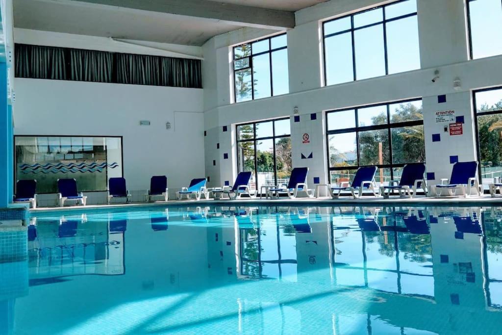 Spot Com Piscinas Exteriores E Interior! Apartment