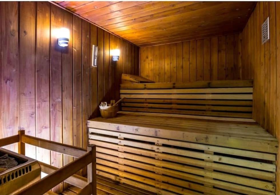 Apartment Spot Com Piscinas Exteriores E Interior!