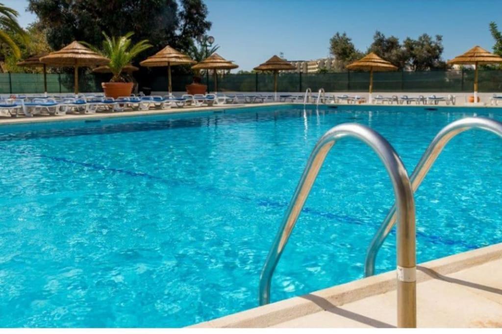Spot Com Piscinas Exteriores E Interior! Apartment