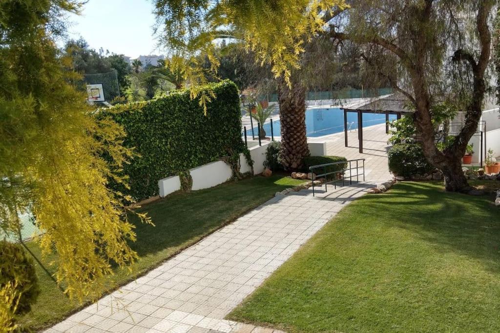 Spot Com Piscinas Exteriores E Interior! Apartment *