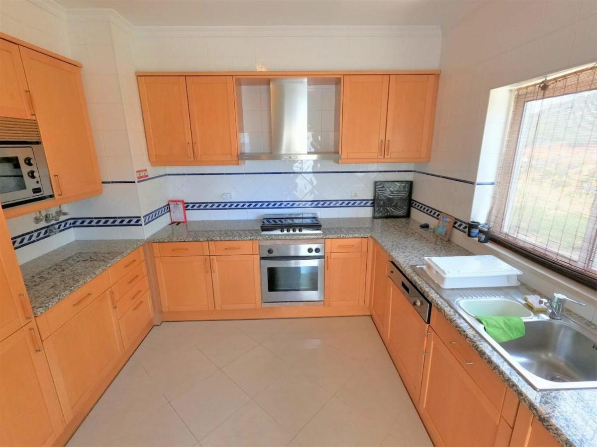 Algarve Modern T1 With Balcony In * Albufeira