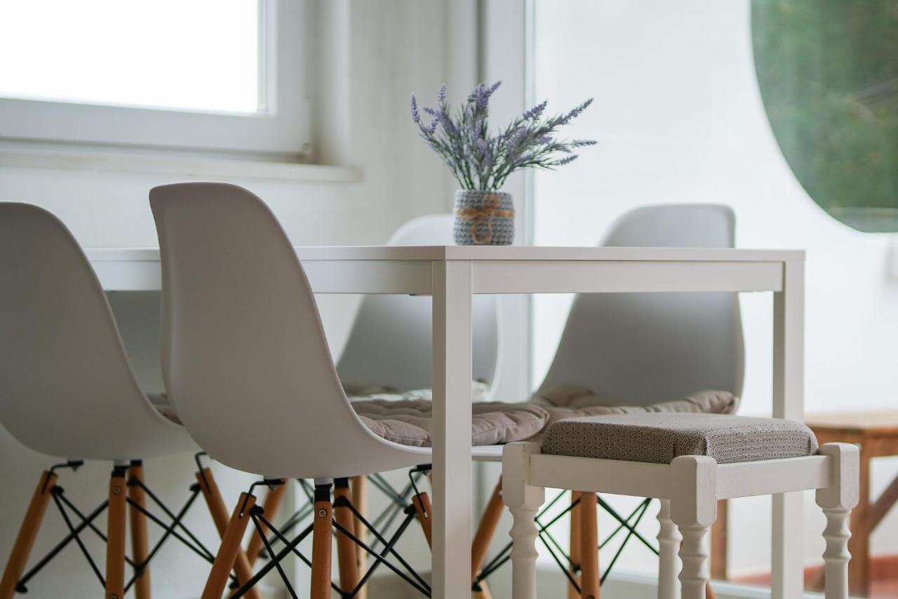 Sunny - 5min To The By Lovelystay Apartamento