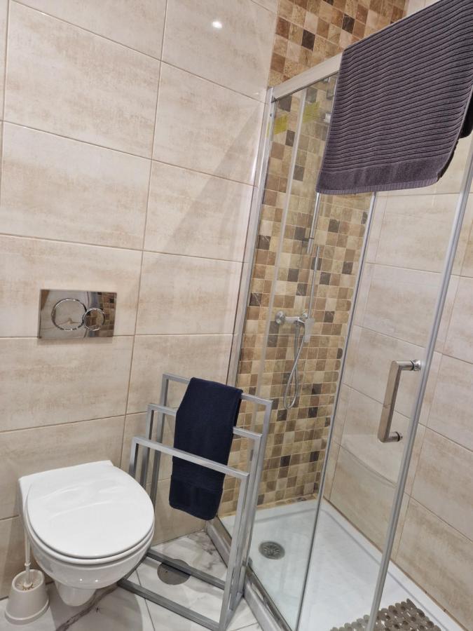 Perfect Location For Nightlife @ The Strip Apartamento