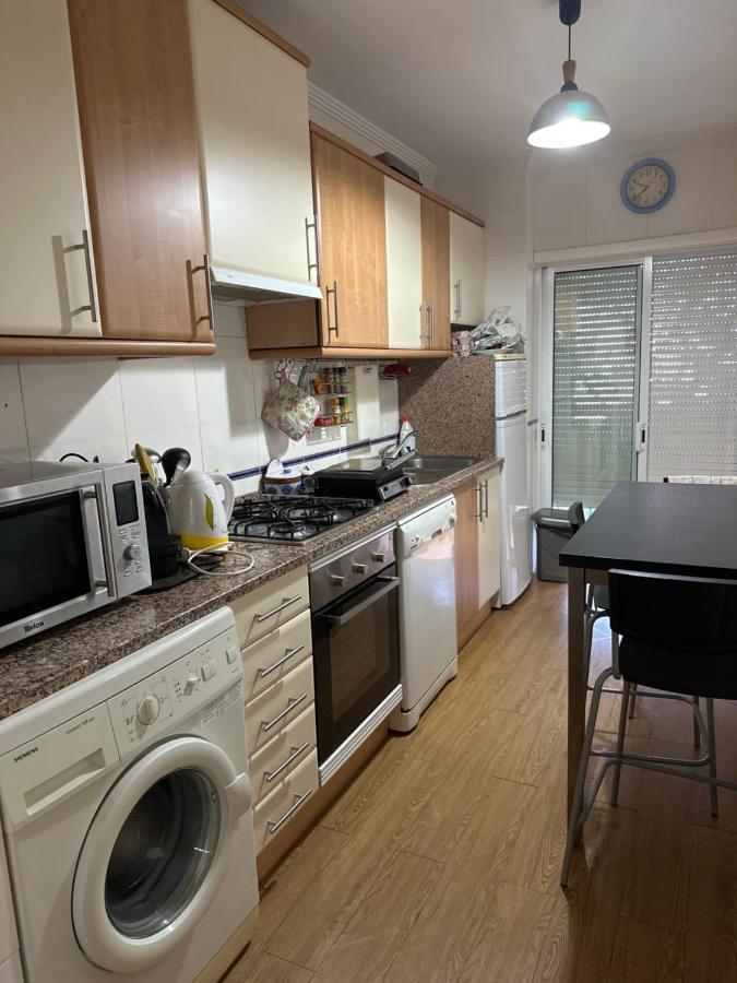 Albufeira,4 Pessoas, Com Wi-fi E A 15m A Pe Da Apartment Albufeira