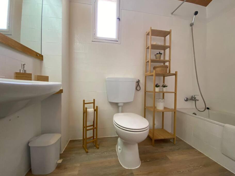 With Great Sea View, Near The Beach, With Ac And Pools *