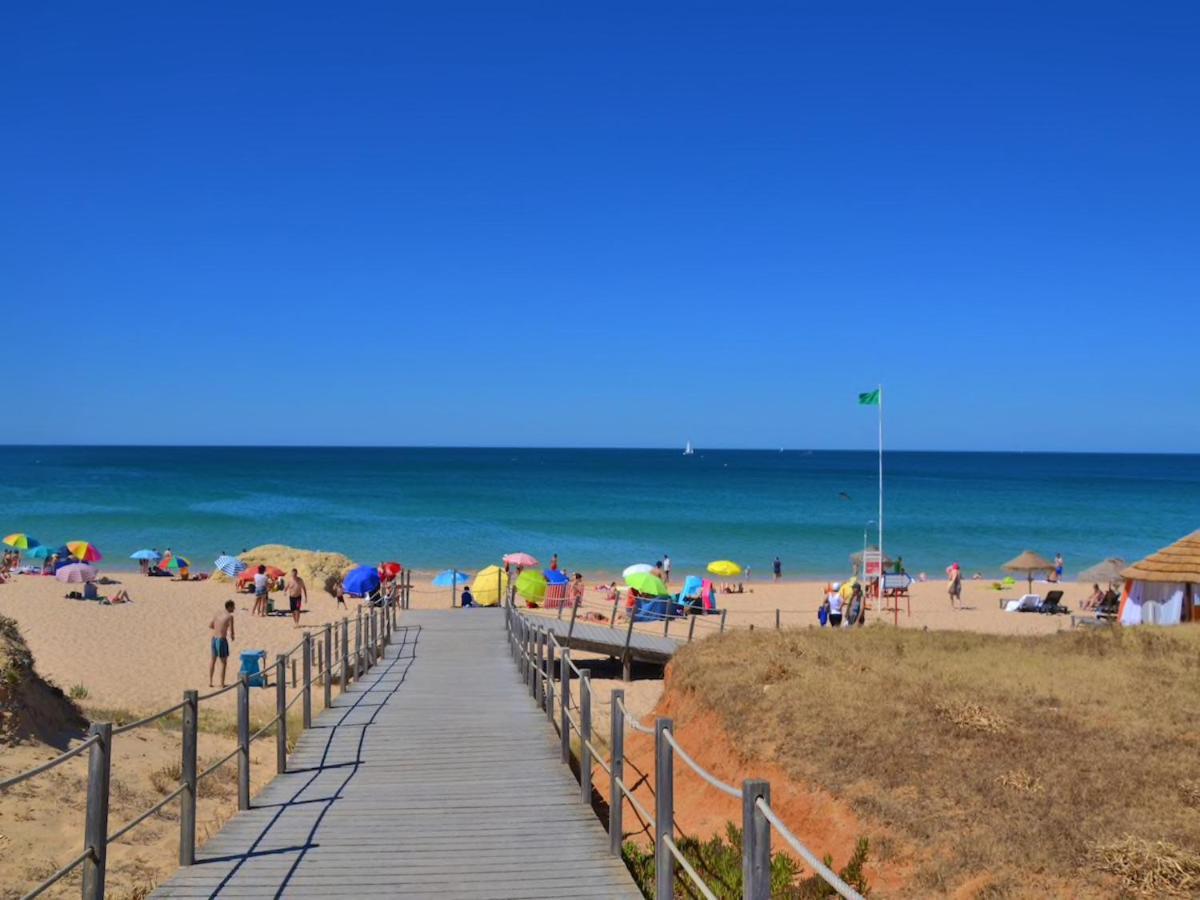 Luxury Wstunning Sea Views, Walk Apartment Albufeira