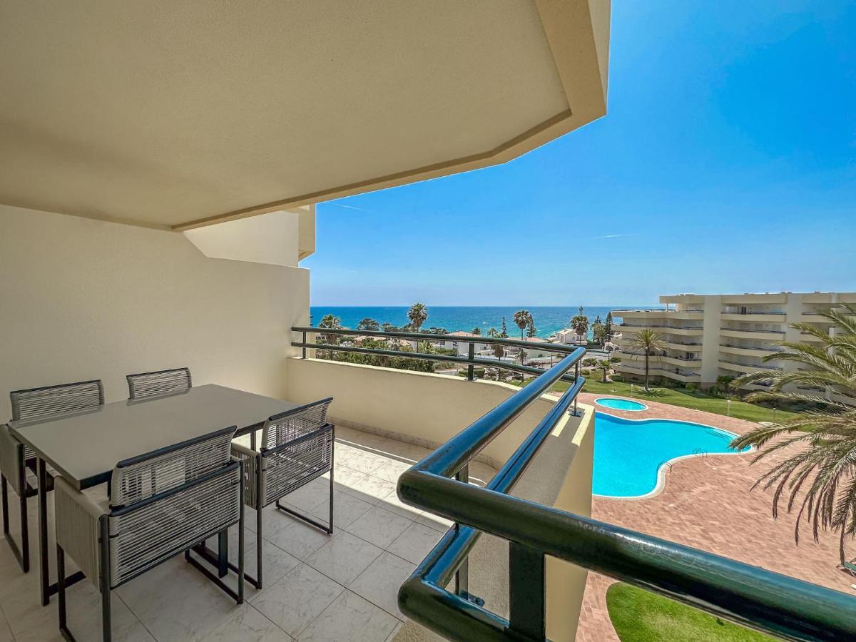 Luxury Wstunning Sea Views, Walk Apartment *