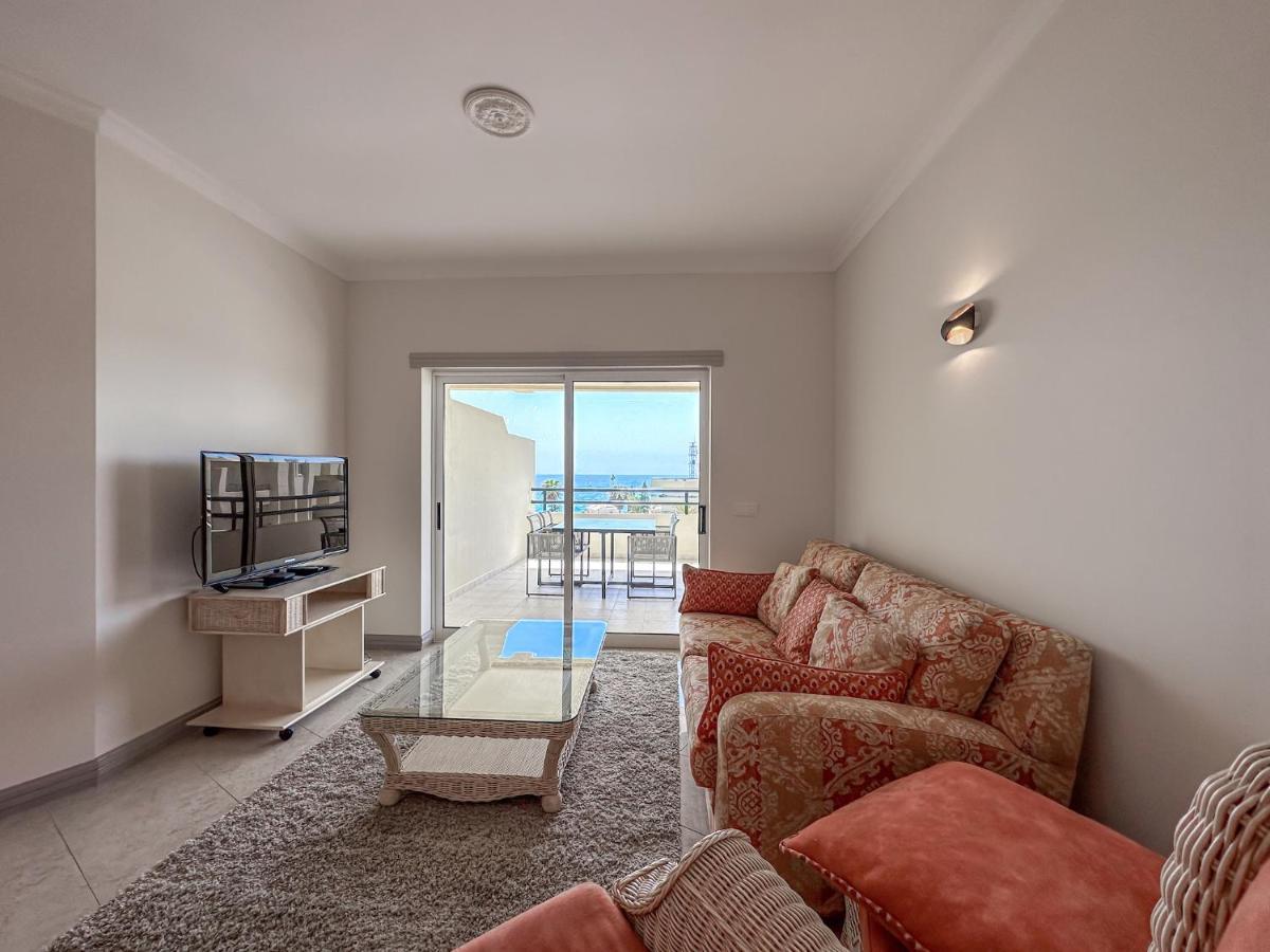 Luxury Wstunning Sea Views, Walk Apartment Albufeira