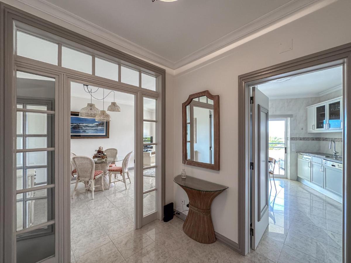 Apartment Luxury Wstunning Sea Views, Walk Albufeira