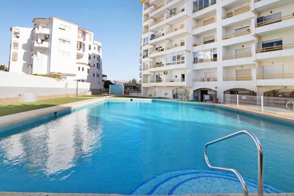 Em - Com Piscina * Albufeira