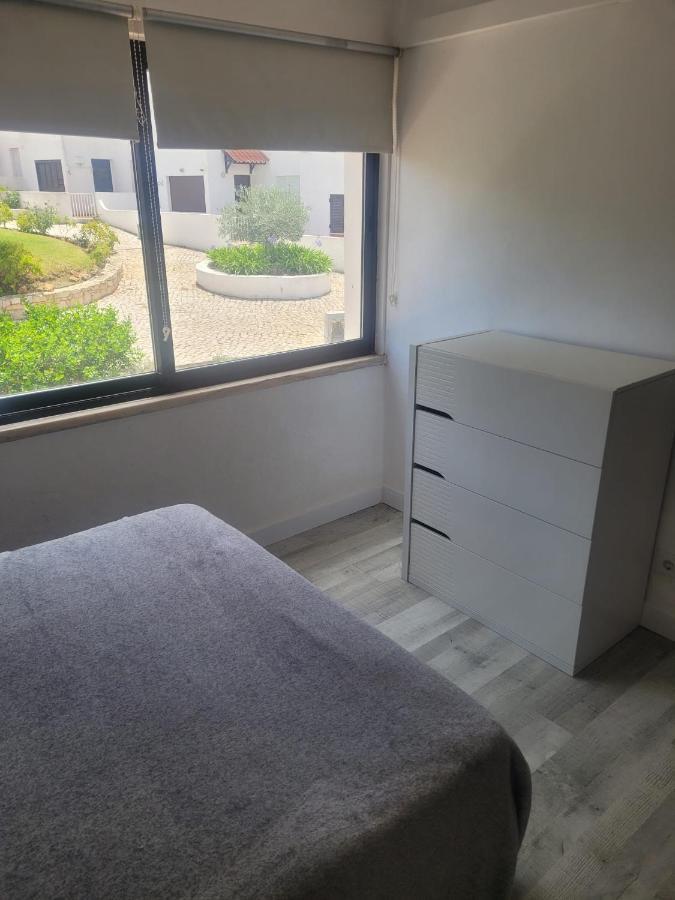 Apt-236 *