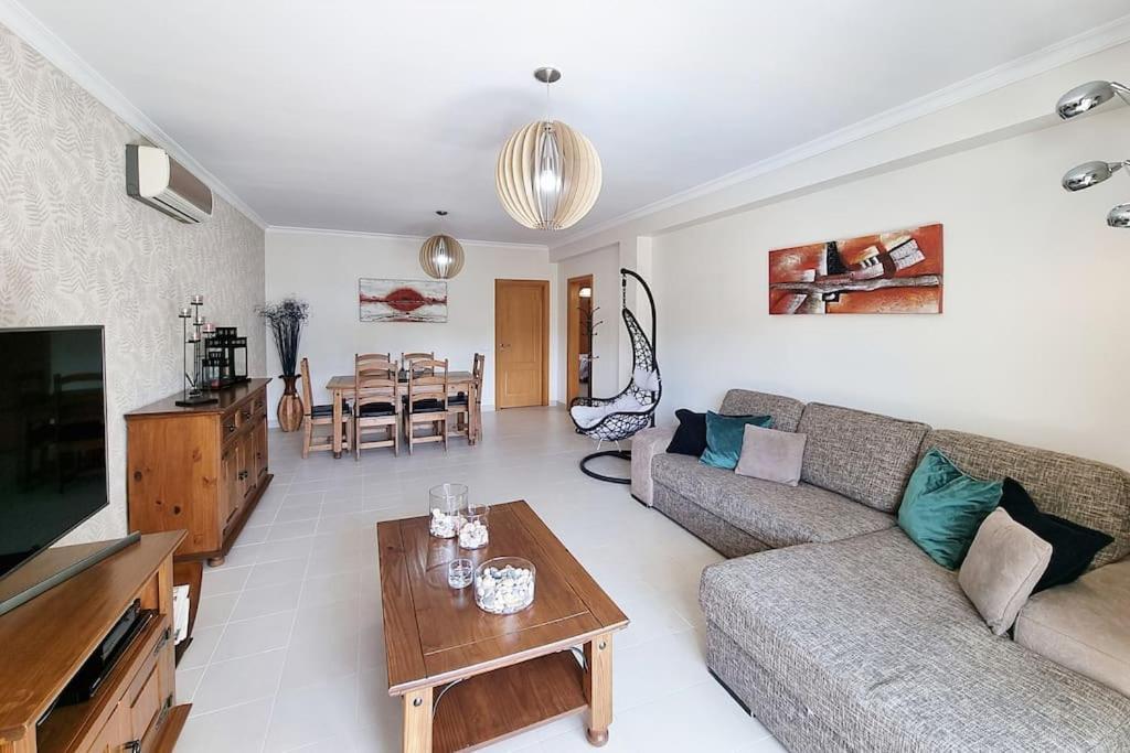 Apartment Sea Beside