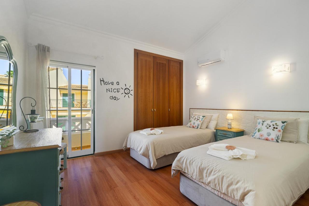 Holiday home Rosal House