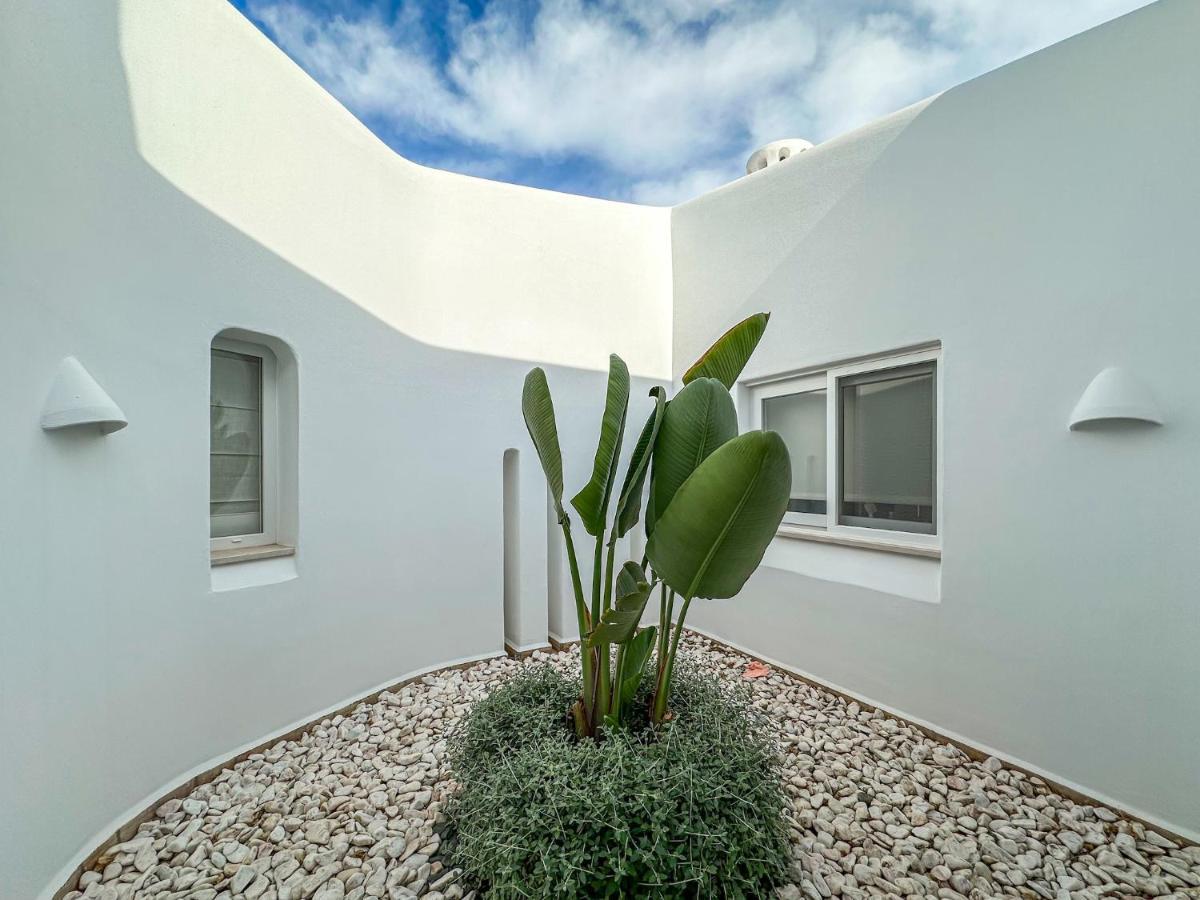 Luxury Heated Pool, Walk To Sao Rafael Beach,