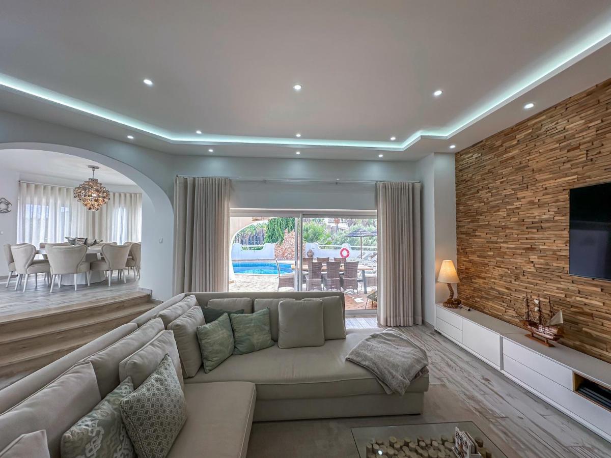 Luxury Heated Pool, Walk To Sao Rafael Beach,