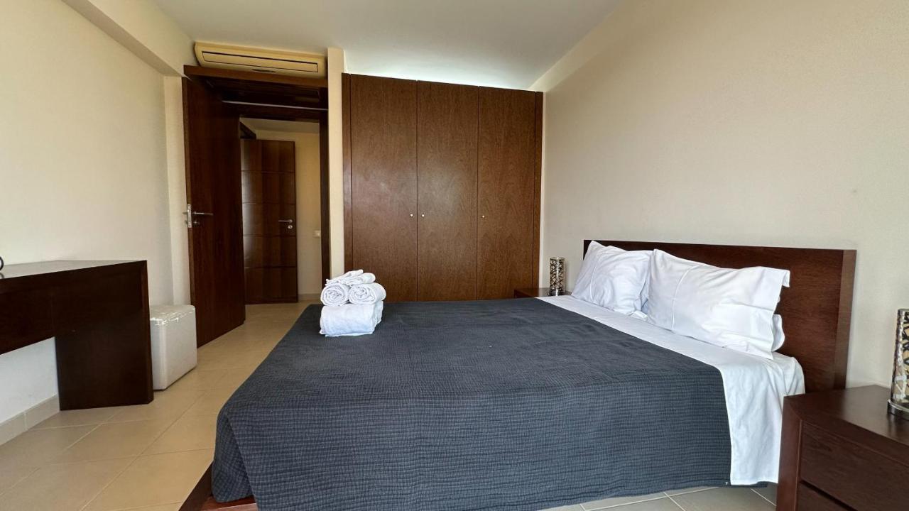 Apartment Herdade Dos Salgados, T2 12c 3d, Lagoas