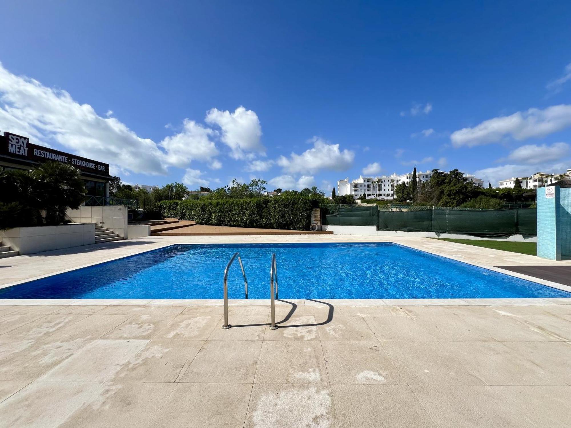 Apartment Modern 2 With Pool By Homing *