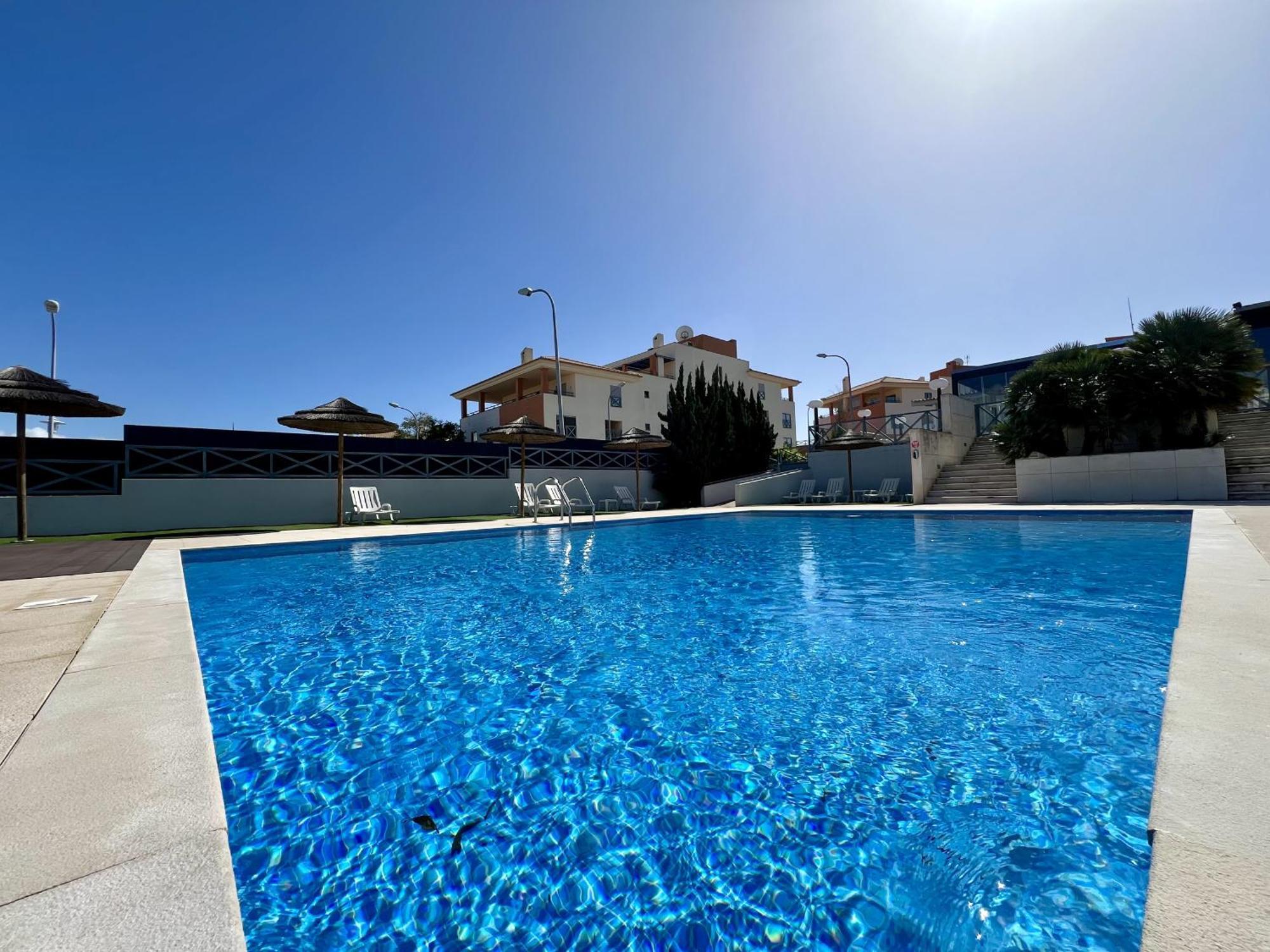 Modern 2 With Pool By Homing Apartment *