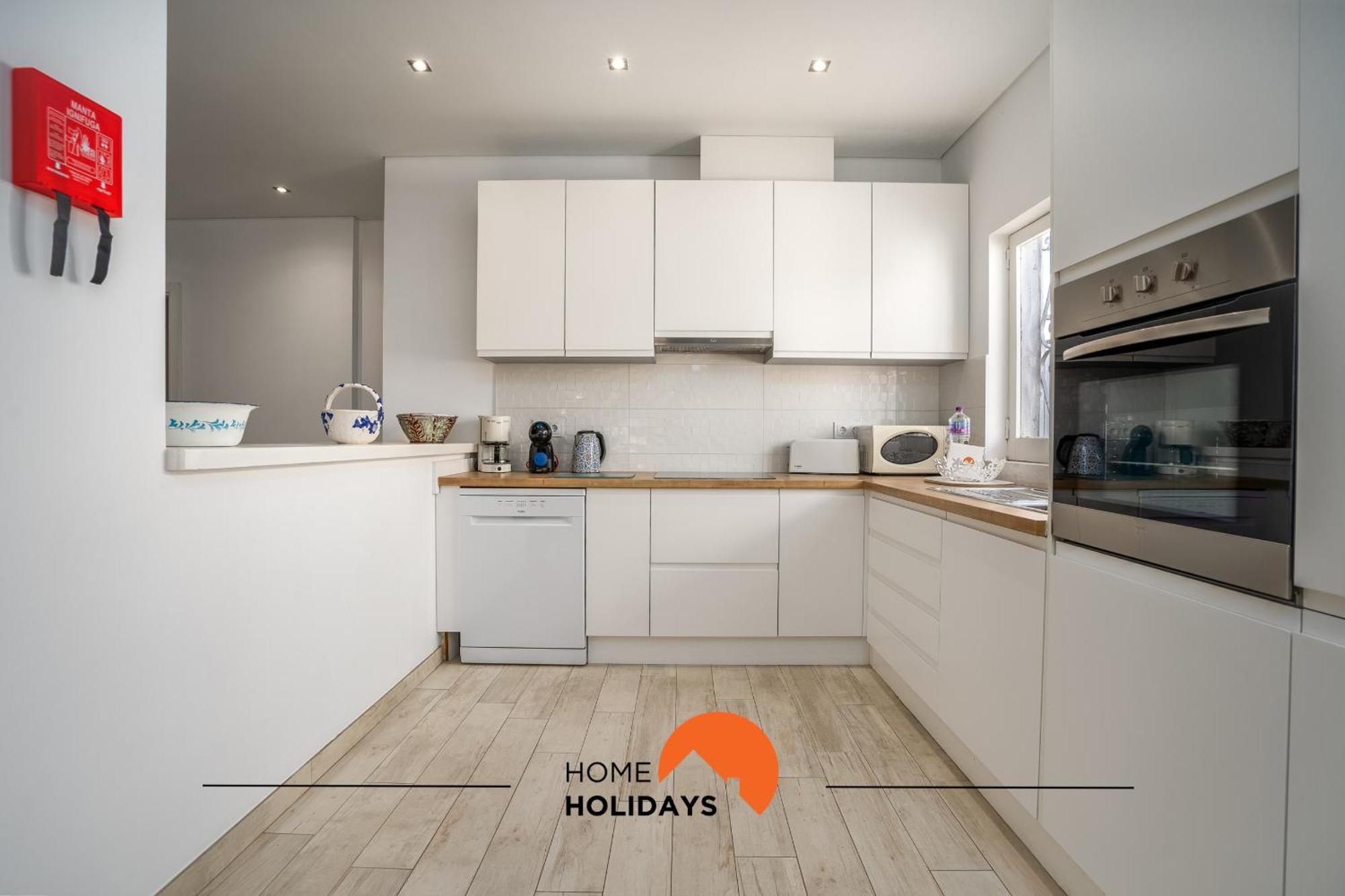#213 Roja Pe By Holidays Villa