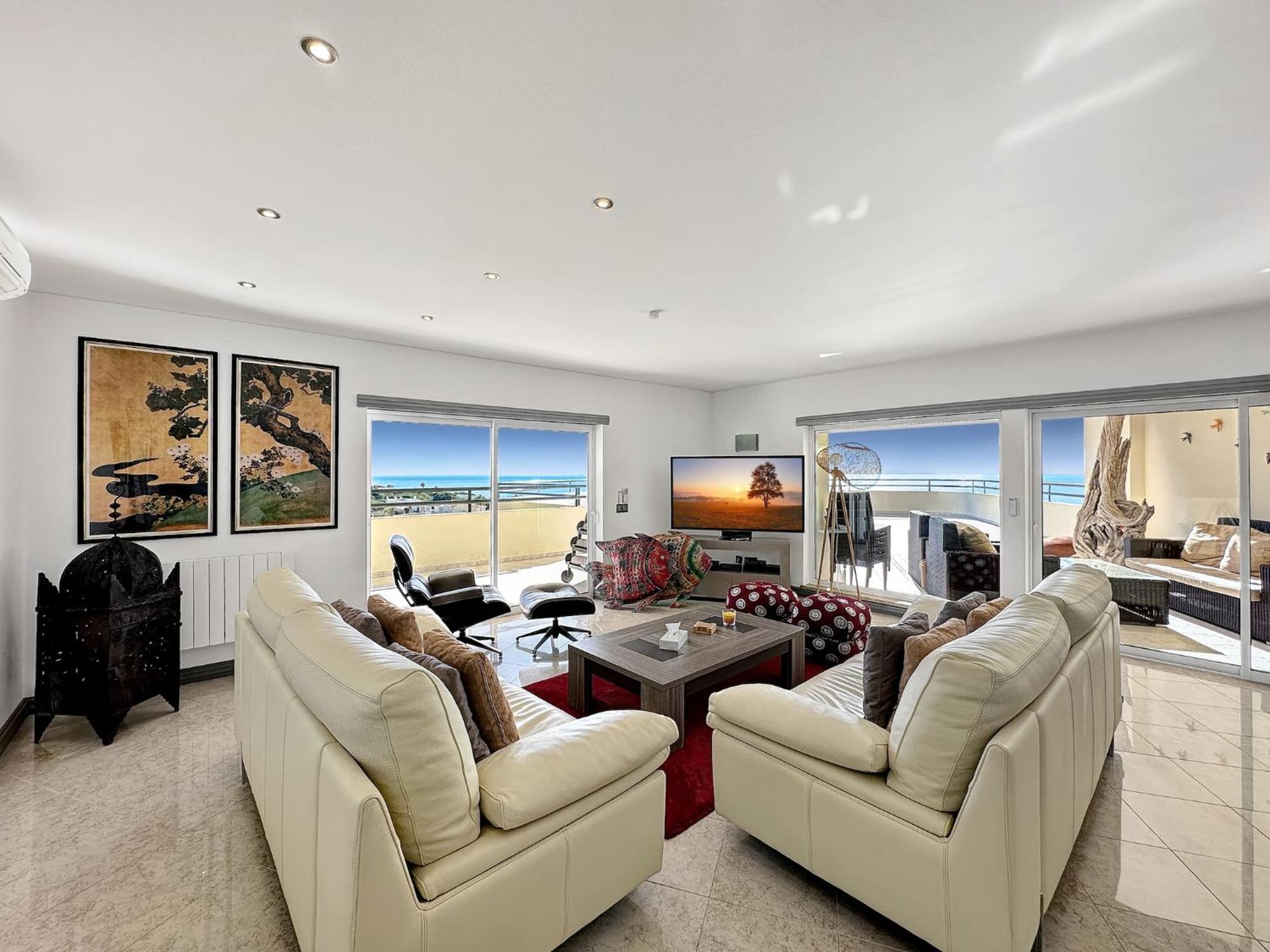 Luxury Penthouse Wstunning Sea Views, Walk To Gale Apartamento