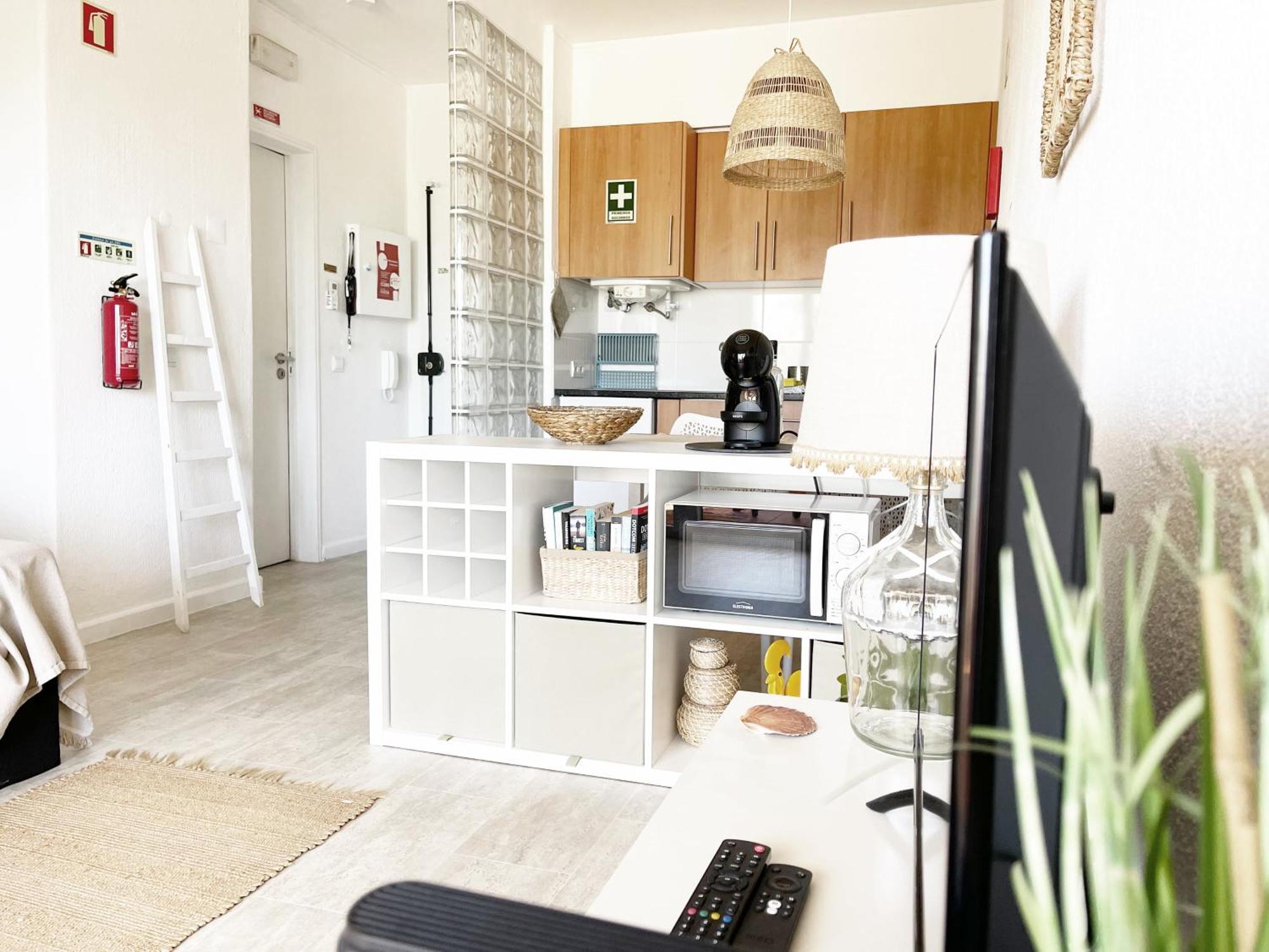Apartment Seaview - 10 Min. Beach, Private Condo, Pool, Grill & Free Parking Albufeira
