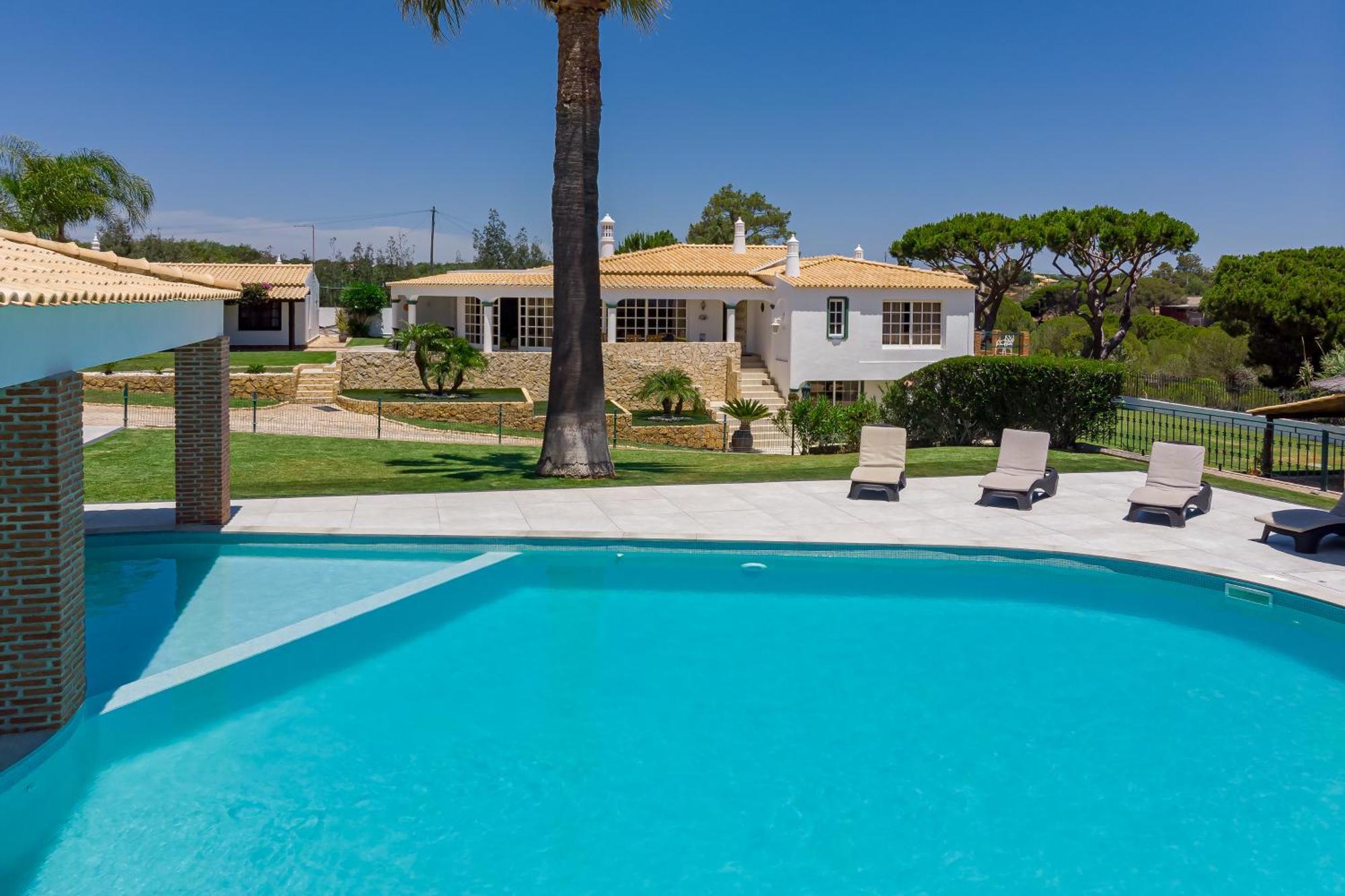 Quintinha Da Balaia Villa