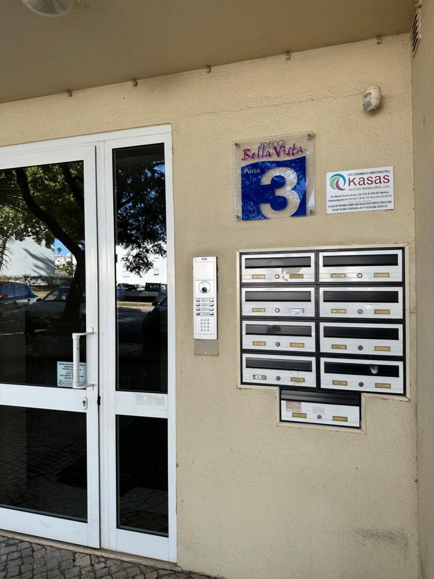 Apartment Albufeira,4 Pessoas, Com Wi-fi E A 15m A Pe Da *