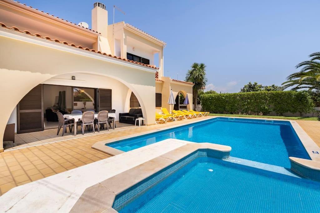 Villa Palmeiras - Serene Private Albufeira